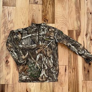 Camouflage Long Sleeve quarter zip pullover- great condition